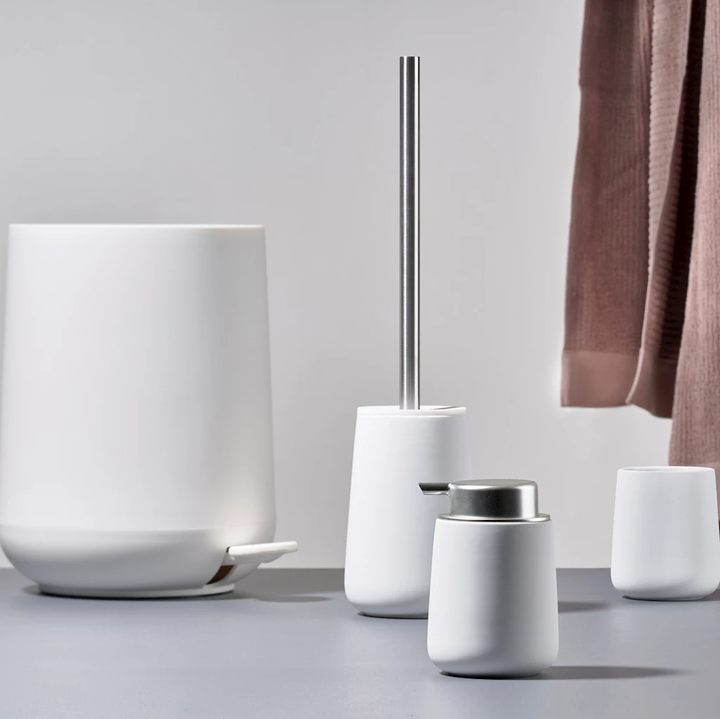 Nova tannbørstekrus, hvit matt Nova tannbørstekrus, hvit matt