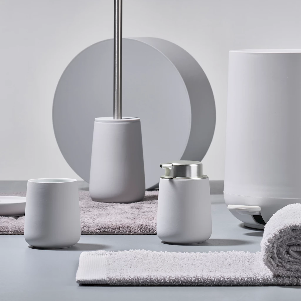 Nova pedalbøtte 5 l, hvit matt Nova pedalbøtte 5 l, hvit matt