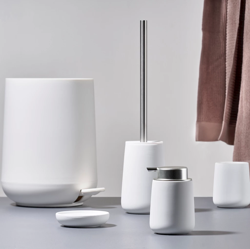 Nova pedalbøtte 5 l, hvit matt Nova pedalbøtte 5 l, hvit matt